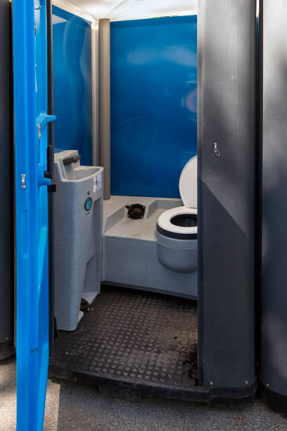 Best High-end porta potty rental  in Uniontown, AL