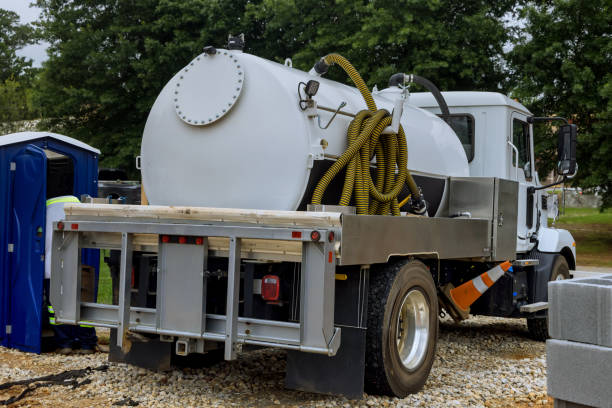 Best Portable bathroom rental  in Uniontown, AL